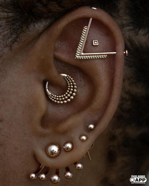 Johnny Pearce (@johnnypearce) • Instagram photos and videos Gold Industrial Piercing Aesthetic, Feminine Industrial Piercing, Custom Industrial Piercing, Industrial And Conch Piercing, Floating Industrial Piercing, Ear Piercings Punk, Double Industrial Piercing, Cool Industrial Piercing, Chandelier Piercing