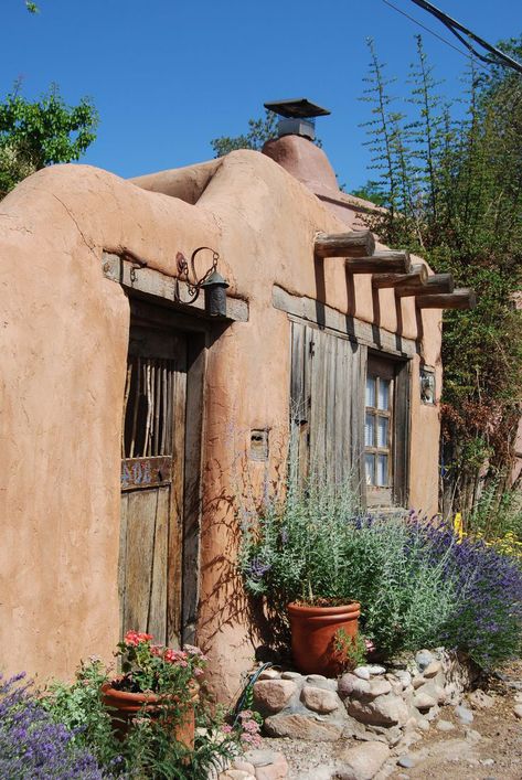 Plants Outside, New Mexico Style, Trendy House, Adobe Home, Adobe House, Mexico Style, Santa Fe Style, Building House, Cob House