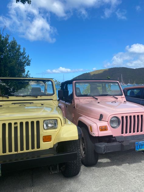 White And Pink Jeep, Light Pink Jeep, Cute Jeeps, Ocean Lifestyle, Car For Teens, White Jeep, Pink Jeep, Preppy Inspiration, Inflatable Bed