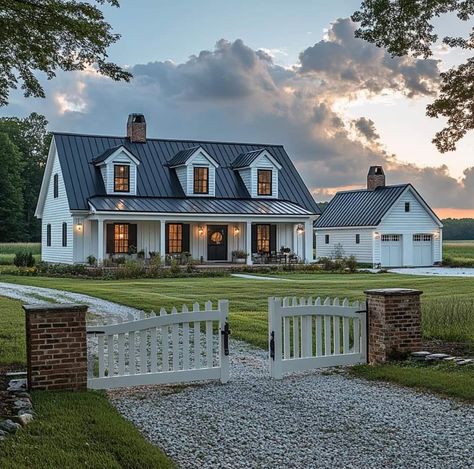 Dream Farmhouse, Dream Mansion, Dream Life House, Future House Ideas, Ranch Style Home, Dream House Ideas, House Plans Farmhouse, Cute House, Farmhouse Plans