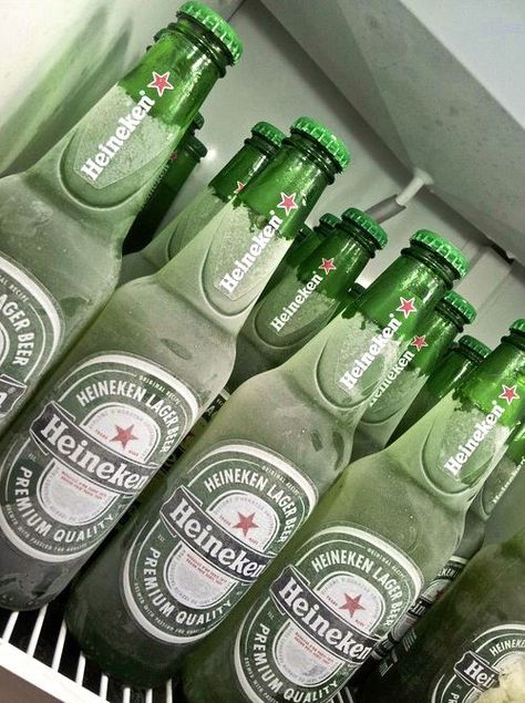 It's almost the weekend, grab a cold Heineken! Heineken Beer, I Like Beer, Beers Of The World, Alcohol Party, Alcohol Aesthetic, Stella Artois, Best Beer, Beer Lovers, Adult Drinks