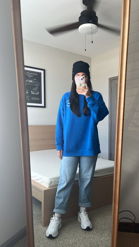 Nike Monarch outfit Winter vibes Nike Air Monarch Iv Outfit Woman, Nike Monarch Women, Nike Air Monarch Iv Outfit, Nike Monarch Outfit, Air Monarch Outfit, Monarch Outfit, Nike Monarch, Nike Air Monarch Iv, Air Monarch Iv