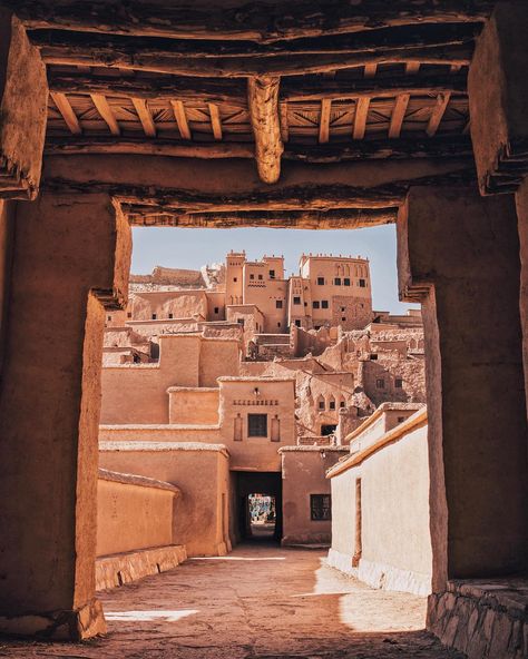 Morocco Wallpaper, Ait Ben Haddou, Red Hill, Travel Japan, E Photo, Morocco Travel, Countries Around The World, Landscape Projects, Places Around The World