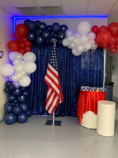 Flag Day Decorations Party Ideas, American Decorations Party, Veteran Party Ideas, American Birthday Party Theme, Americana Party Decor, Patriotic Themed Party, Usa Theme Party Decorations, Patriotic Photo Booth, Red White And Blue Graduation Decor