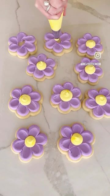 Purple Flower Cookies, Purple Butterfly Cookies Decorated, Butterfly Cookies Purple, Pastel Flower Cookies, Lilaloa Sugar Cookie Recipe 2.0, Purple Flower Cookies Decorated, Purple Cookies, Flower Cookie, Cookie Display