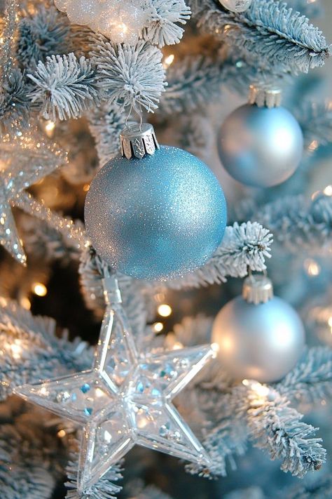 Blue Christmas Widget Aesthetic, Silver Christmas Aesthetic, Light Blue Christmas Aesthetic, Winter Blue Aesthetic, Silver Christmas Tree Ideas, Navy Ornaments, New Years Wallpapers, Blue Christmas Tree Ideas, Blue And Silver Christmas Tree