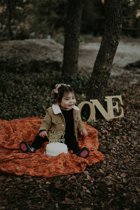 Fall Birthday Shoot, Fall Baby Birthday, First Birthday Shoot, Old Halloween Photos, Woodland Creatures Birthday, Fall First Birthday, Fall Baby Pictures, Fall 1st Birthdays, 2nd Birthday Photos