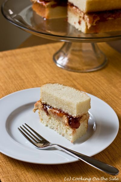 peanut butter and jelly pound cake.<3 Peanut Butter And Jelly Sandwich, Jelly Sandwich, Cake Cooking, Sandwich Cake, Peanut Butter And Jelly, Peanut Butter Jelly, Pound Cake, On The Side, Peanut Butter