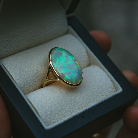 Australian Opal Ring – Moira Patience Fine Jewellery Mens Opal Rings, Stone Ring Design, Australian Opal Jewelry, Rings Beautiful, Australian Opal Ring, Golden Rings, Natural Opal Ring, Antique Jewelry Indian, Beautiful Rainbow