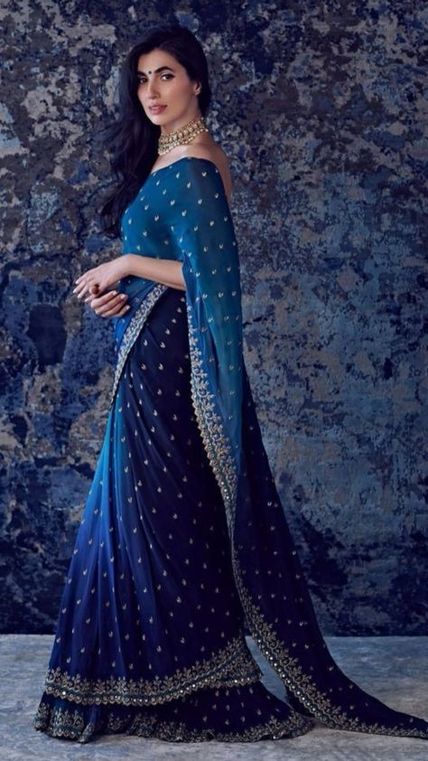 Saree For Engagement, Kajol Saree, Formal Saree, Blue Silk Saree, Designer Sarees Wedding, Simple Saree Designs, Indian Sari Dress, Bad People, Sari Dress