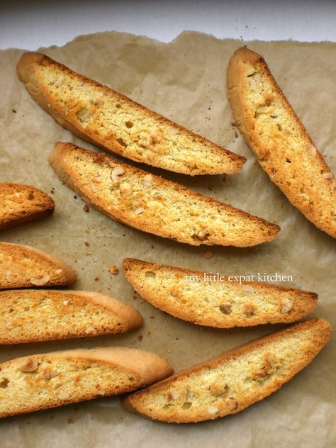 My Little Expat Kitchen: At times Paximathia Recipe, Rusk Recipe, First Rain, Greek Cookies, Greek Sweets, Greek Flavors, Greek Desserts, Cookie Brownie Bars, Biscotti Recipe