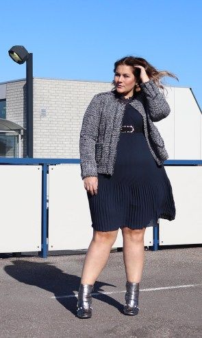 Plus Size Fashion for Women #plussize Winter Clothing Ideas For Women, Office Job Outfits, Heels Professional, Office Wear Plus Size, Winter Fashion Aesthetic, Plus Size Office Wear, Style Inspo Winter, Plus Size Hairstyles, Plus Size Fashion Ideas