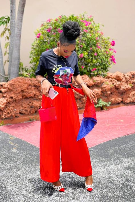 Black woman in red palazzo pants with black t shirt and heels Red Palazzo Pants Outfit, Red Palazzo Pants, Palazzo Outfit, Palazzo Pants Outfit, Fiery Red, Palazzo Pants, Pants Trousers, Pants Outfit, Favorite Outfit