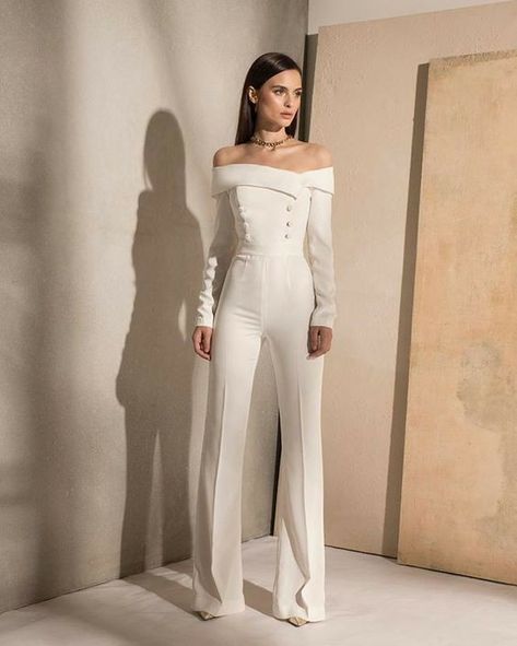 Jumpsuit Outfit Party, Designer Overalls, Jumpsuit Wedding Dress, Jumpsuit Styles, Jumpsuit Wedding, Bug Bite, Luxury Clothing Brands, African Prom Dresses, Bridal Jumpsuit