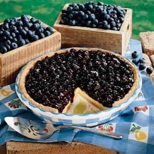 Blueberry Cream Cheese Pie Blueberry Cream Pie, Blueberry Cream Cheese Pie, Fresh Blueberry Pie, Blueberry Cream Pies, Blueberry Topping, Blueberry Juice, Blueberry Cream Cheese, Cream Pie Recipes, Refreshing Desserts