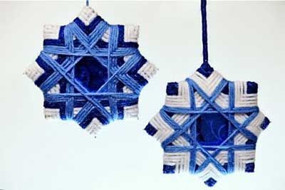 Beautiful Homemade Hanukkah Ornaments Decoration Ideas Happy Hanukkah Images, Hannukah Crafts, Hanukkah Diy, Hanukkah Traditions, Yarns Ornaments, Jewish Crafts, Hanukkah Crafts, Cookie Decorating Party, Hanukkah Decorations