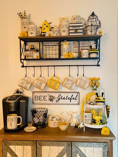 Honeybee Kitchen Decor Ideas, Bee Themed Coffee Bar, Blue Decor For Kitchen, Honey Bee Themed Kitchen, Bees Kitchen Decor, Lemon Dining Room Decor, Honey Themed Kitchen, Bumble Bee Kitchen Theme, Bumble Bee Home Decor