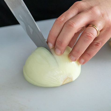 Are you dicing onion the best way? Here is the proper way to dice an onion with as little waste as possible. Dice An Onion, Oyster Mushroom Recipe, How To Cut Onions, Pecan Chicken, Baked Chicken Tenders, Fried Oysters, Meatless Main Dishes, Chicken Sweet Potato, The Onion