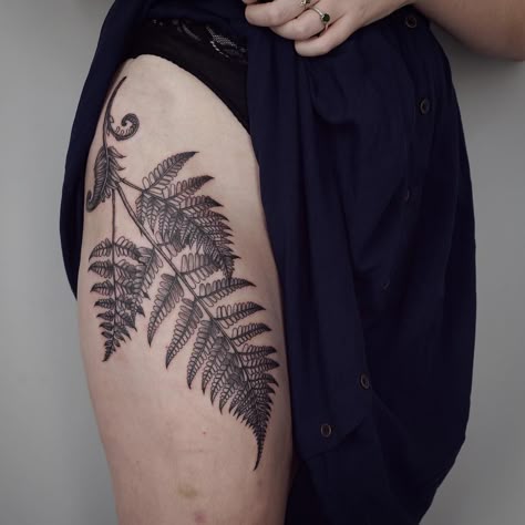 Damask Tattoo, Fern Tattoo, Vegan Tattoo, Muster Tattoos, Back Of Shoulder Tattoo, B Tattoo, Thigh Tattoos Women, Nature Tattoos, Foot Tattoos