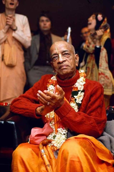 Prabhupada Pictures, Spiritual Landscape, Radha Krishna Temple, Swami Prabhupada, Hare Krishna Mantra, Kali Hindu, Krishna Consciousness, God Artwork, Krishna Mantra