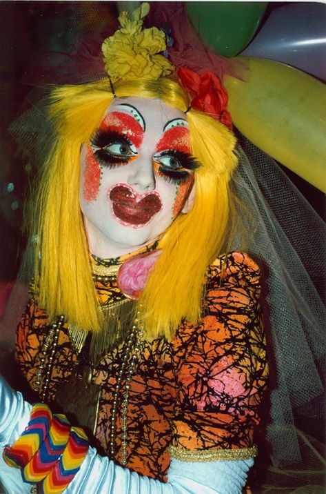 Club Kids 90s, Leigh Bowery, Blitz Kids, Drag Make-up, John Goodman, Kids Inspo, Photo Portraits, Photography Collage, Drag Makeup