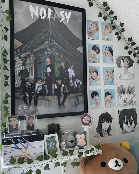 Stray Kids Room Ideas, Kpop Room Decor, Kpop Room, Chill Room, Pinterest Room Decor, Cute Room Ideas, Aesthetic Rooms, Pretty Room, Room Design Bedroom