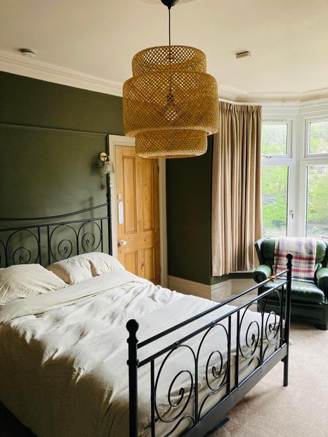 Cardamom Farrow And Ball, Cardamom Greenbriar, Farrow And Ball Cardamom, Farrow And Ball Treron Bedroom, Farrow And Ball Card Room Green Bedroom, Farrow Ball Treron Bedroom, Farrow And Ball, Elf, Bedroom