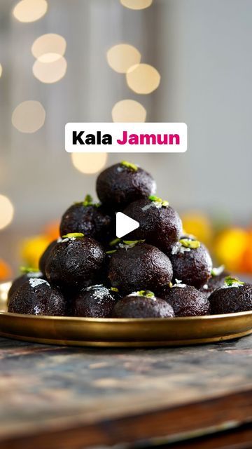 Mithai Recipe, Kala Jamun Recipe, Dry Jamun Recipe, Easy Gulab Jamun Recipe, Gulab Jamun Mix Cake Recipe, No Bake Gulab Jamun Cheesecake, Custard Gulab Jamun, Milk Powder Gulab Jamun Recipe, Gulab Jamun Fusion Dessert