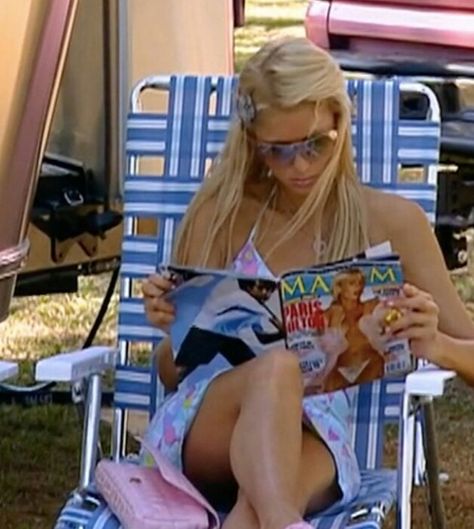 Paris Hilton Jail, Shutter Sunglasses, Paris Hilton Outfits, 2000s Paris Hilton, Jon Walker, Aesthetic 2000s, Baby One More Time, Blue Highlights, Barbie Dream