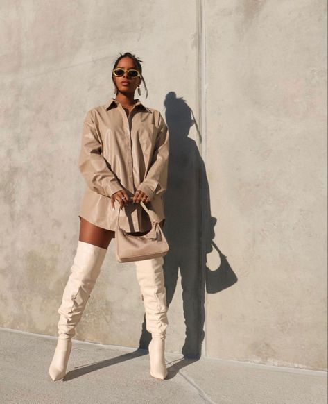 Cream Boots Outfit, White Thigh High Boots, Long Boots Outfit, Thigh Boots Outfit, Brown Thigh High Boots, Thigh High Boots Outfit, Boss Lady Outfit, White Boots Outfit, Outfits Of The Week