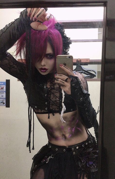 Visual Kei Outfits, Dazzling Bad, Visual Kei Fashion, Interest Board, Kei Visual, Kei Fashion, Hair Reference, Alternative Outfits, Visual Kei