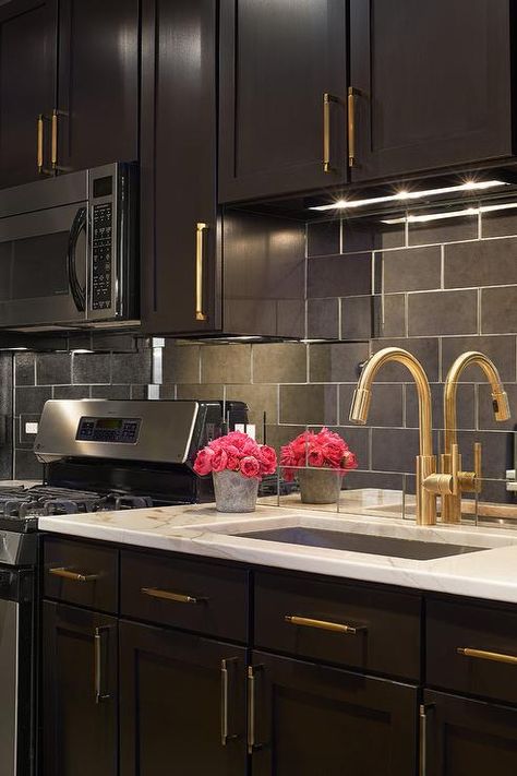 Kitchen Cabinets Gold Hardware, Kitchen Cabinets With Gold Hardware, Gold Hardware Kitchen, Cabinets Gold Hardware, Cabinets With Gold Hardware, Black Shaker Cabinets, Dark Brown Kitchen Cabinets, Brown Kitchen Designs, Gold Kitchen Hardware