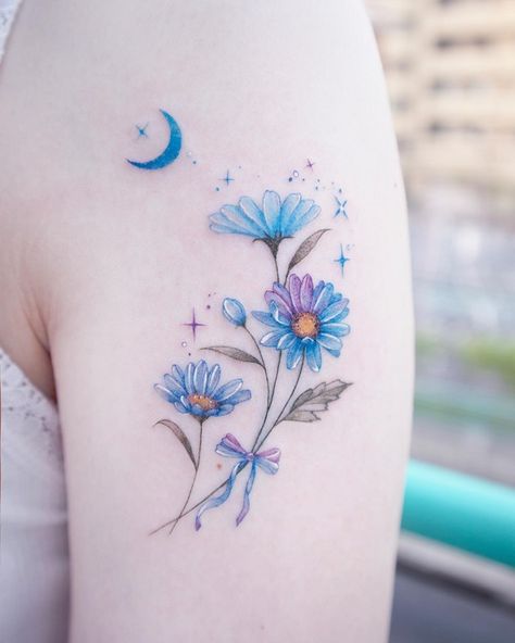 Blue Daisy Tattoo, White Daisy Tattoo, April Birth Flower Tattoo, Flower Tattoo Meaning, Sweet Pea Tattoo, Tattoo Symbolism, Daisy Tattoo Designs, Flower Tattoo Meanings, Hidden Tattoos