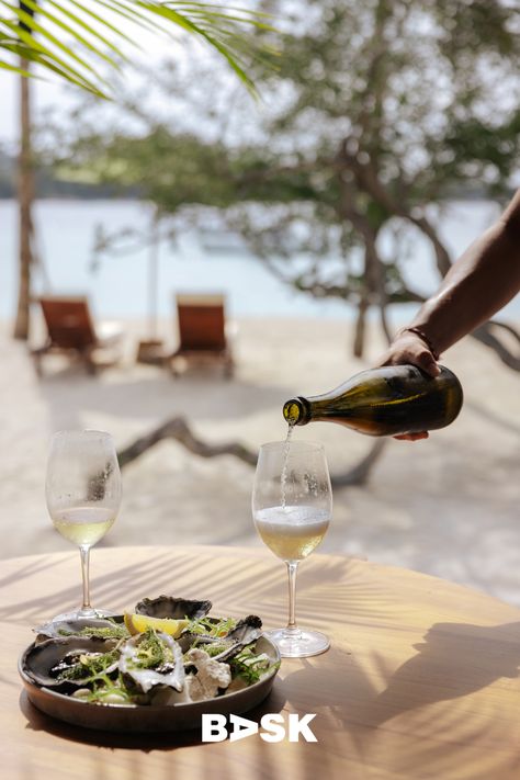 Let the food be the highlight of your day at this beach club paradise. Beach Club Photography, Beach Bar Photoshoot, Beach Club Food, Oysters And Champagne, Gili Meno, Food Beach, Gili Islands, Lido Beach, South Beach Hotels