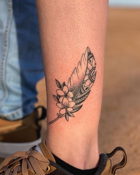 40 Photos That Prove Feather Tattoos Are a Timeless, Carefree Ink Choice Native Feather Tattoos, Cherokee Tattoos, Forearm Cover Up Tattoos, Feather Tattoo Meaning, Indian Feather Tattoos, Ankle Tat, Tattoo For Boyfriend, Native American Tattoos, Native Tattoos