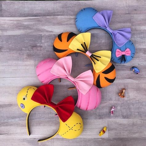 Winnie The Pooh Day, Winnie The Pooh Ears, Diy Mickey Mouse Ears, Diy Disney Ears, Disneyland Ears, Disney Diy Crafts, Piglet Eeyore, Disney Ears Headband, Diy Mickey Ears