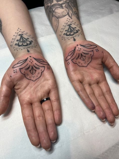 Ornamental Palm Tattoo, Hand Palm Tattoos, Palm Tattoo, Ornamental Tattoos, Palm Tattoos, Hand Palm, Ornamental Tattoo, Finger Tattoo, Hand Tattoo