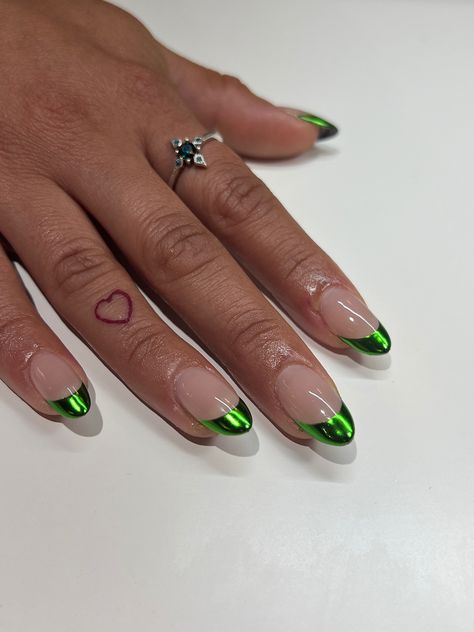 Metallic Green French Tip Nails, Ferxxo Nails, Glastonbury Nails, Metallic French Tip, Chrome Nails Designs, Hello Nails, Vintage Nails, Nail Jewels, Nails Today