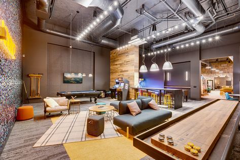 Employee Lounge Design, Office Entertainment Area, College Lounge Design, Indoor Game Room Interior Design, Co Living Space Design, Office Game Room Design, Apartment Community Room, Community Room Ideas, Adult Day Care Center Ideas