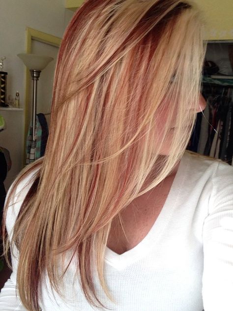 Blonde Hair With Red Tips, Red Hair Tips, Pink Hair Streaks, Red Hair With Blonde Highlights, Red Blonde Hair, Strawberry Blonde Hair Color, Hair Highlights And Lowlights, Wine Hair, Bella Hair