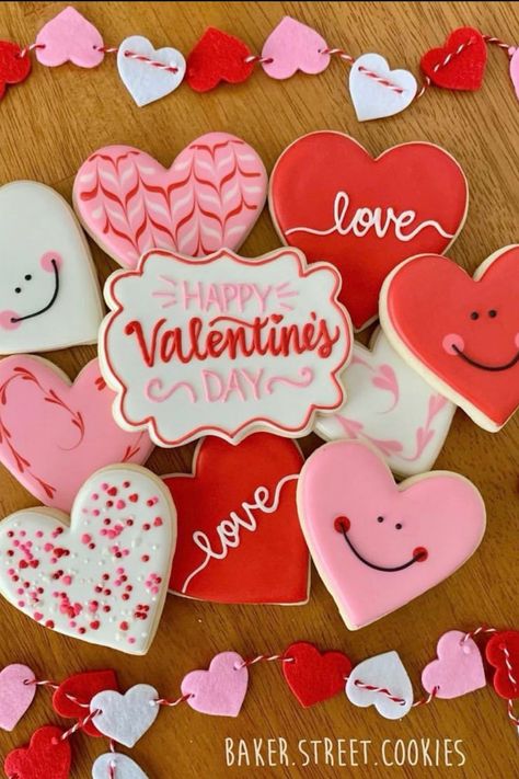 Heart Cookies Decorated, Valentines Day Sugar Cookies, Valentine Cookies Decorated, Heart Sugar Cookie, Valentine Sugar Cookies, Valentines Baking, Sugar Cookie Royal Icing, Sugar Cookie Designs, Easy Sugar Cookies