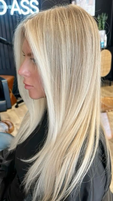 Blonde Hair Fade, Swedish Blonde, Blonde Hair Inspo, Perfect Blonde Hair, Blonde Hair Transformations, Creamy Blonde, Dark Blonde Hair, Blonde Hair Inspiration, Highlights Brown Hair