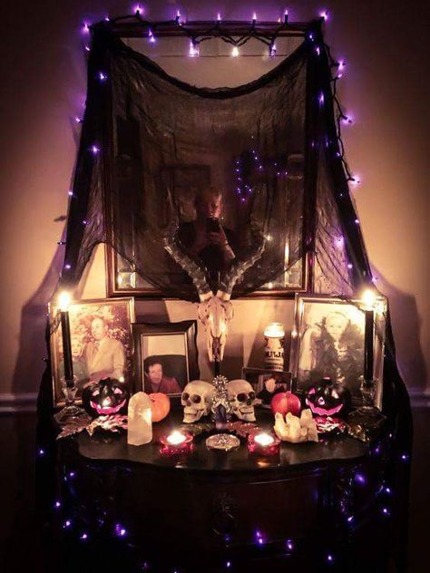 Halloween Altar, Samhain Altar, Wicca Altar, Witchy Room, Purple Lights, Traditional Healer, Witchcraft Altar, Witch Room, Pagan Decor