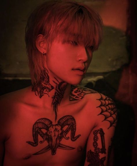 J I N A ♡ @yeo_g_eon Tattoo by  Andy Prewitt Tattooed Korean Men, Asian Boy With Tattoos, Korean Guys Ulzzang, Korean Men With Tattoos, Tattooed Asian Men, Asian Guys With Tattoos, Hot Asian Boy, Emo Asian Boy, Ulzzang Men