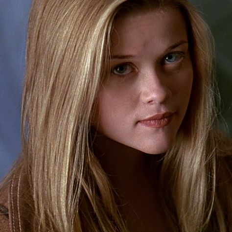 Reese Witherspoon - Nicole Walker Reese Witherspoon Icon, Fear 1996, Reece Witherspoon, Nicole Walker, Horror Stuff, Model Outfit, Celebrity Look Alike, Reese Witherspoon, Rare Photos