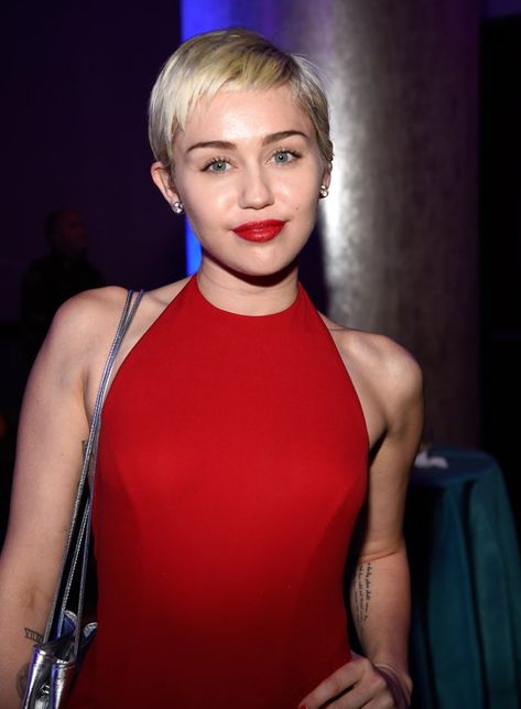 Epic Hairstyles, Miley Cyrus Short Hair, Micro Pixie, Longer Bangs, Miley Cyrus Hair, Micro Bangs, Edgy Haircuts, Pixie Hair, Blonde Pixie Cuts