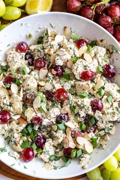 This Tofu Chicken Salad is fully vegan and an amazing alternative for this easy lunch or meal prep dish! Healhy and simple to make! Cranberry Pecan Chicken Salad, Salad With Poppy Seed Dressing, Vegan Chicken Salad, Tofu Chicken, Cranberry Chicken Salad, Pecan Chicken Salads, Cranberry Chicken, Pecan Chicken, Tofu Salad