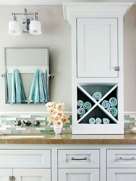 Whether you’re wanting drawers, shelves, open storage, a place for small accessories or bulky towels, we have the bathroom storage solutions you need. See our tips and tricks to learn how to make the most out of your small space. Try hanging containers on the wall, using small containers, looking for space between studs or repurposing an old ladder. Get inspired by our ideas and go DIY and make your own storage places.