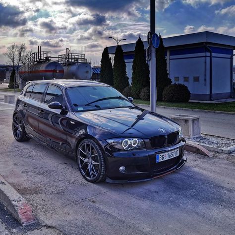 Bmw 116i Modified, Bmw 120, Bmw 116i, Bmw E87, Rich Cars, Bmw Serie 1, Bmw Sport, Bmw M1, Mens Toys