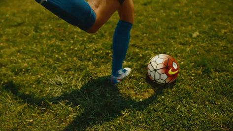 via GIPHY Soccer Animation, Nike Gif, Sport Gif, Sports Gif, Loop Gif, Hiking Gif, Soccer Gifs, Soccer Boots, 7 August